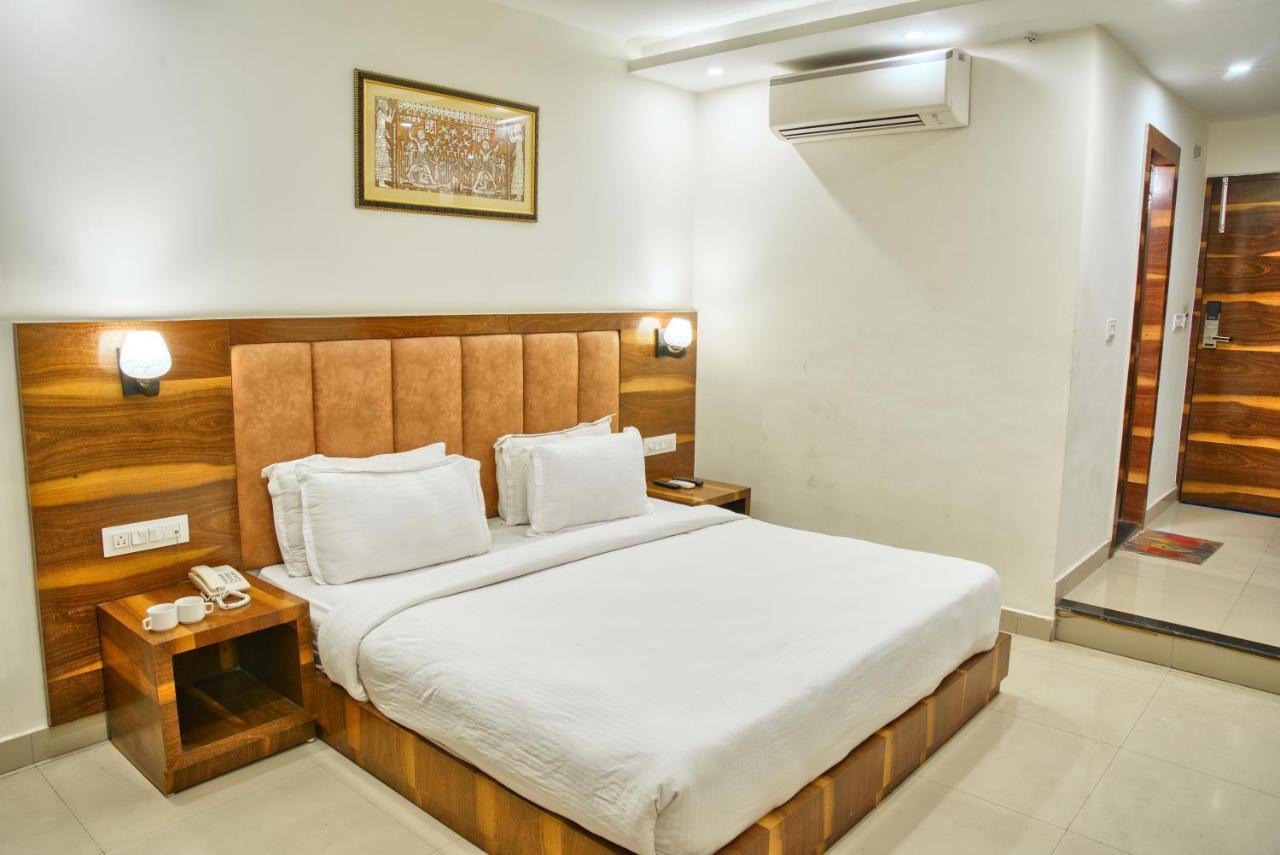 Hotel Height View Residency Dehradun Esterno foto