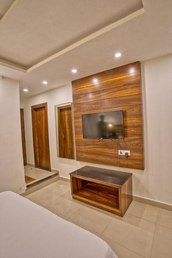 Hotel Height View Residency Dehradun Esterno foto